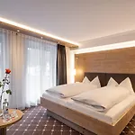 格兰彻卡顿酒店 3* 格林德瓦