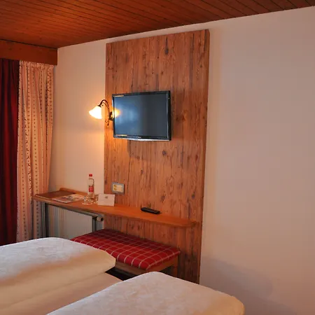 Hotell Gletschergarten 3*
