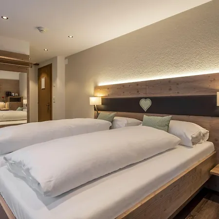 Gletschergarten Hotell 3*