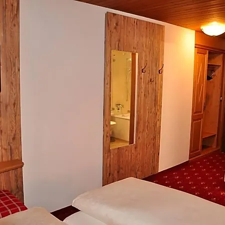 Hotell Gletschergarten 3*
